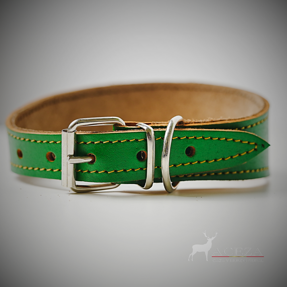Collar de perro verde con bandera de España