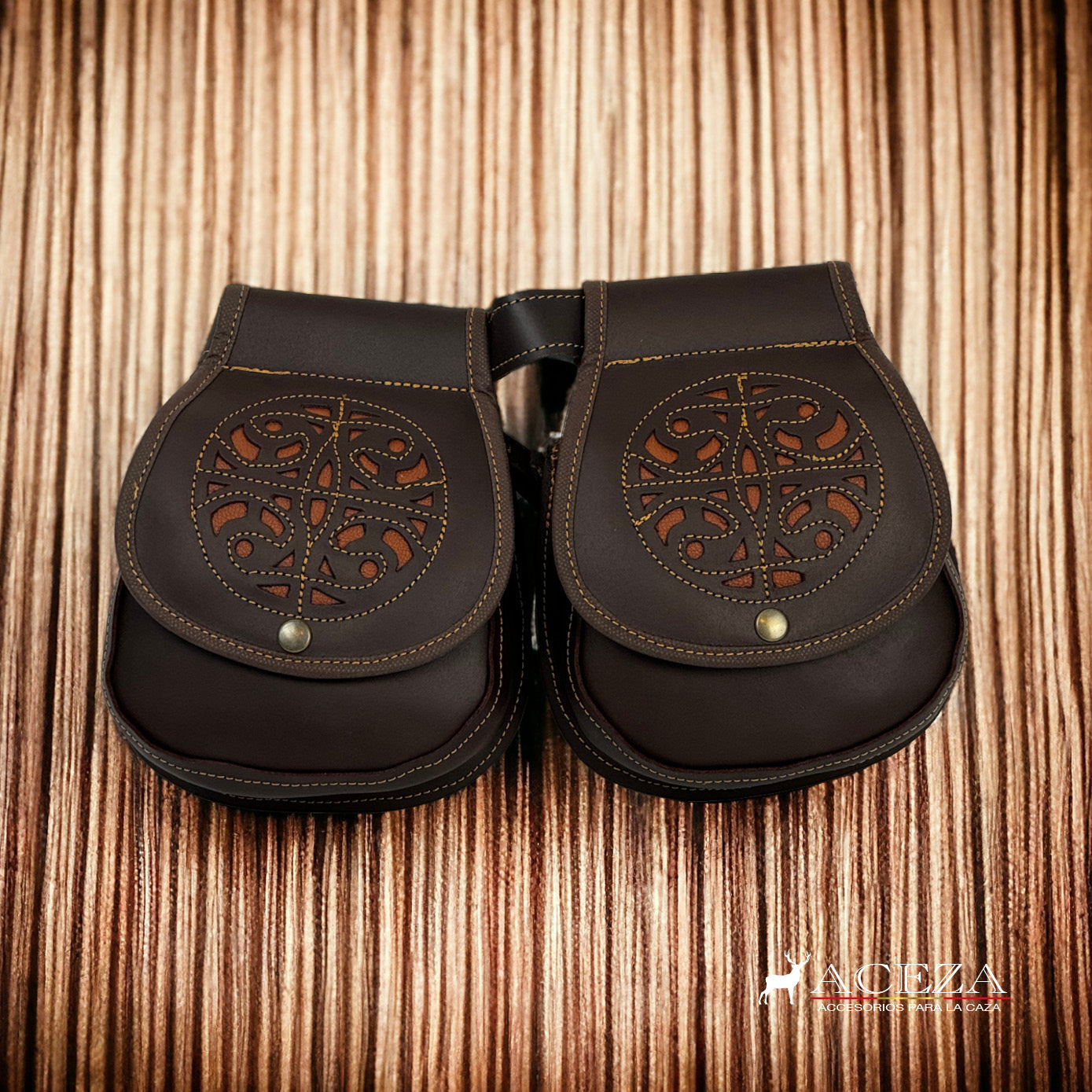 Bolsas de ojeo para cartuchos con calado marron y cinturón ajustable