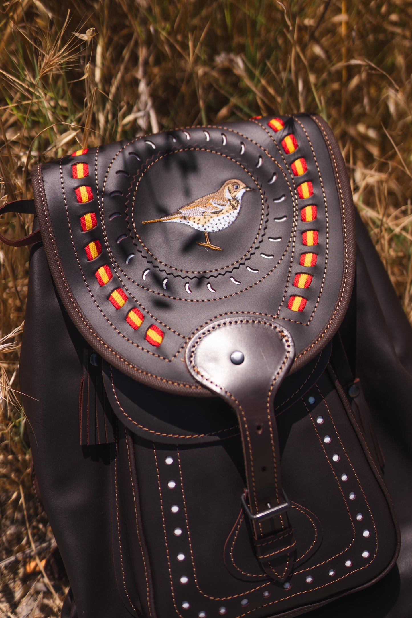 Morral de caza de cuero bordado zorzal