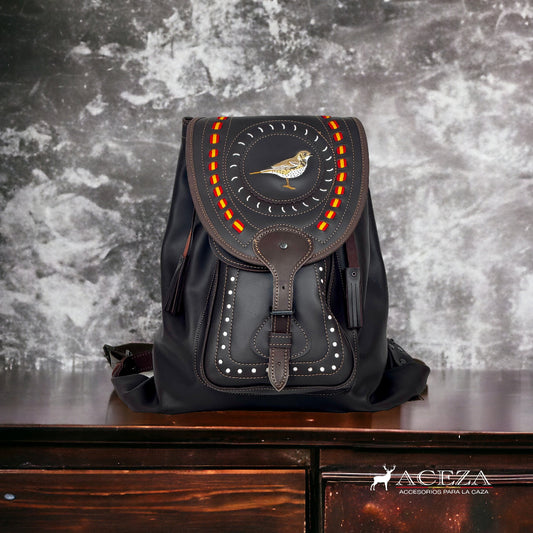 Morral de caza de cuero con zorzal , vista frontal con bolsillo