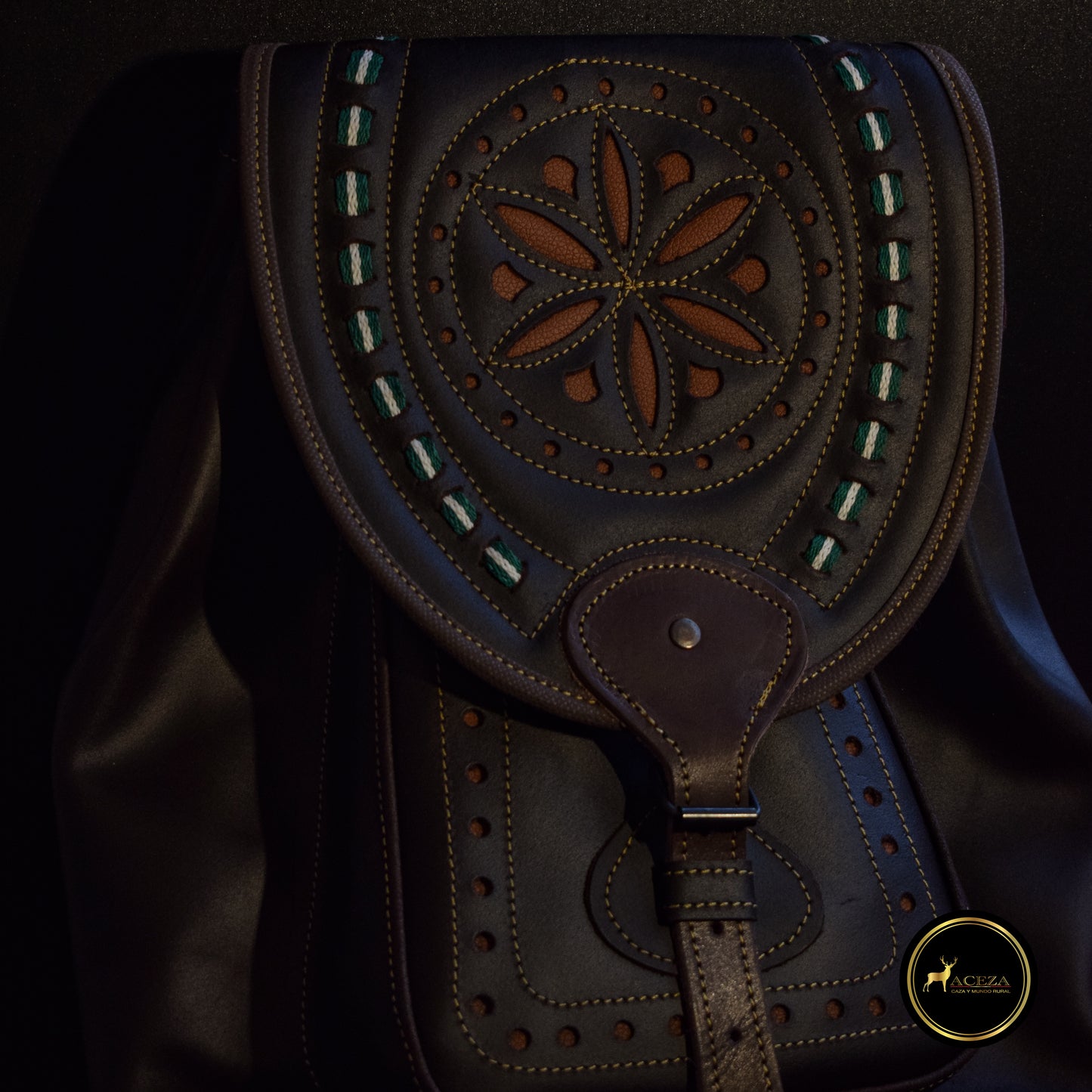 Mochila de caza , zurrón de caza , morral de caza, caza, morral, escopeta, cartuchos, campo , tiro deportivo , canana , tiro al plato , montería , cotos , ojeo , rehala , reala , perdiz , conejo , zorzales , coto caza , armería , armero , venta , España , envío gratis , accesorios caza ,