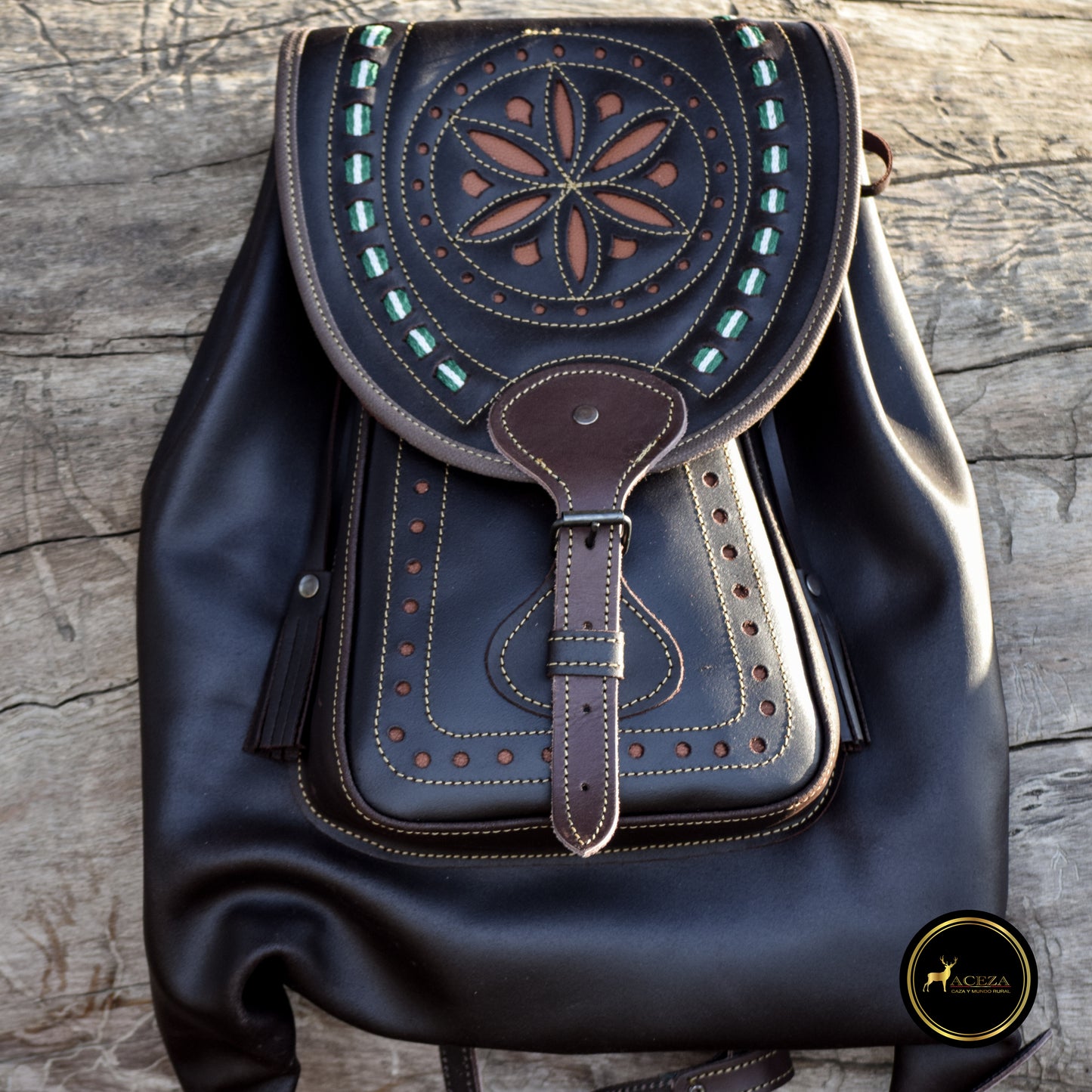 Mochila de caza , zurrón de caza , morral de caza, caza, morral, escopeta, cartuchos, campo , tiro deportivo , canana , tiro al plato , montería , cotos , ojeo , rehala , reala , perdiz , conejo , zorzales , coto caza , armería , armero , venta , España , envío gratis , accesorios caza ,