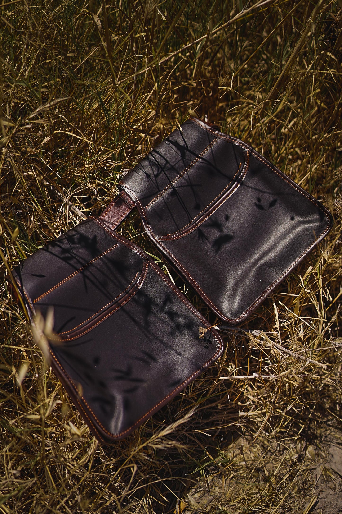 Bolsas de ojeo de piel (Pareja con cinturón ajustable)