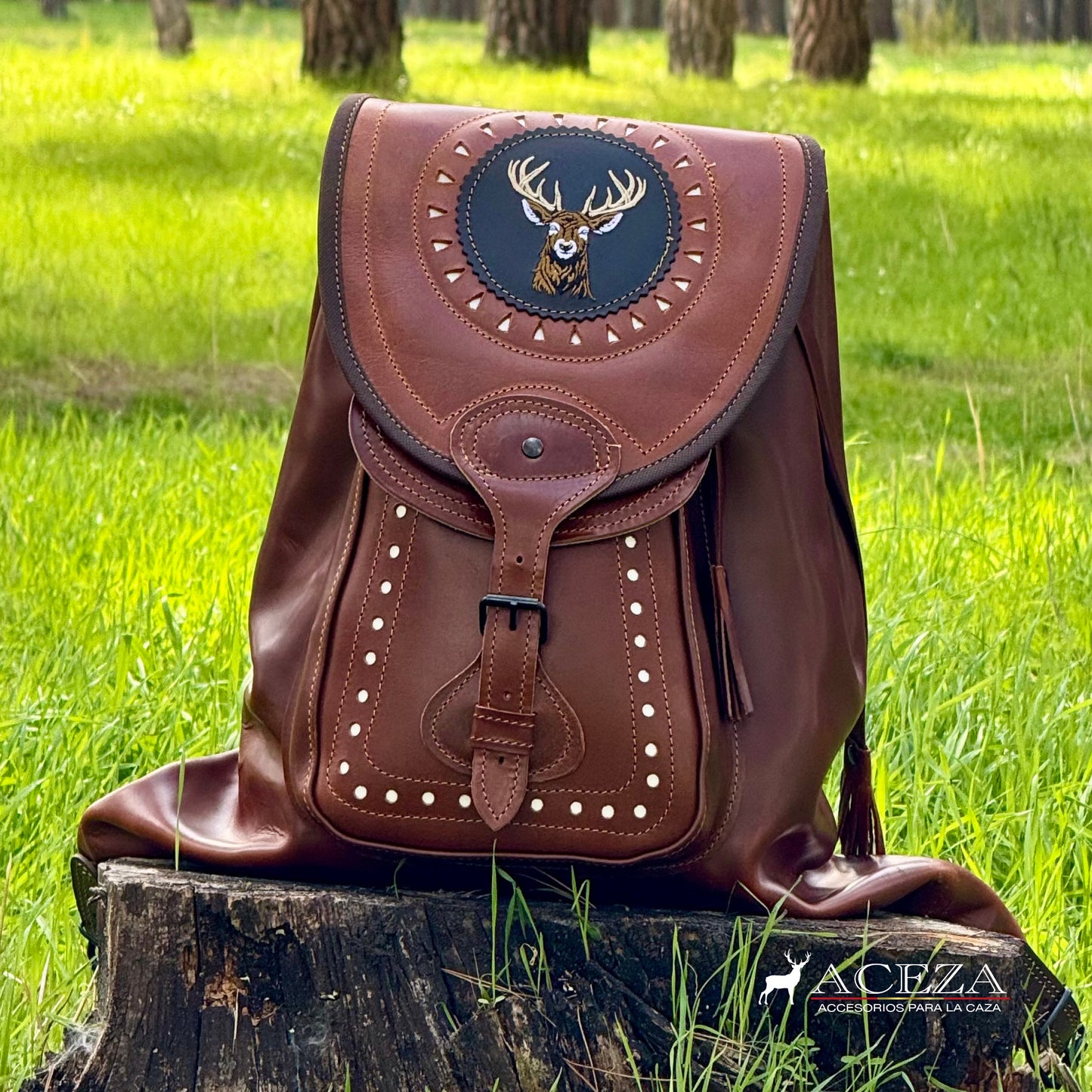 Morral de caza PREMIUM de becerro bordado venado